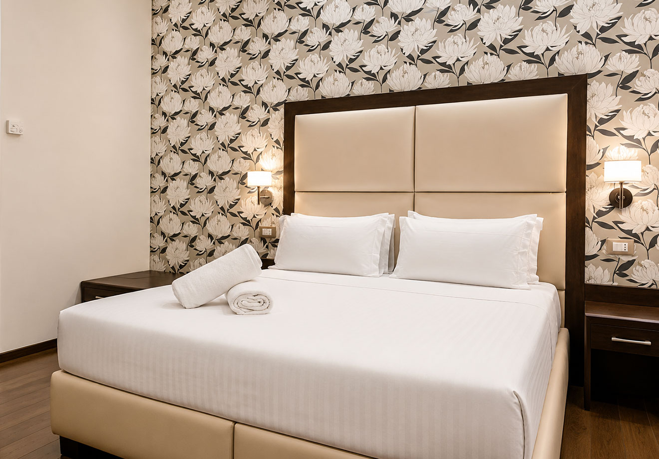 DELUXE ROOM